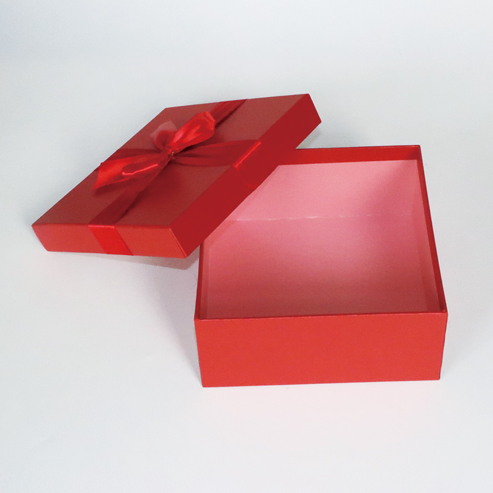 One-stop customized Wedding candy gift box with Ribbon